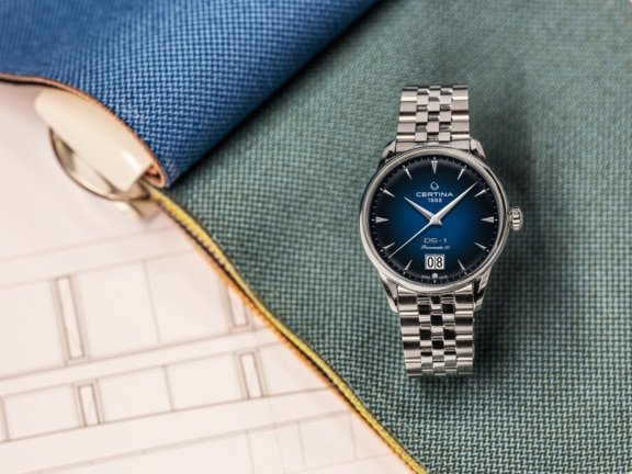 DS 1 Big Date Automatic Blue 316L stainless steel SwissWatch